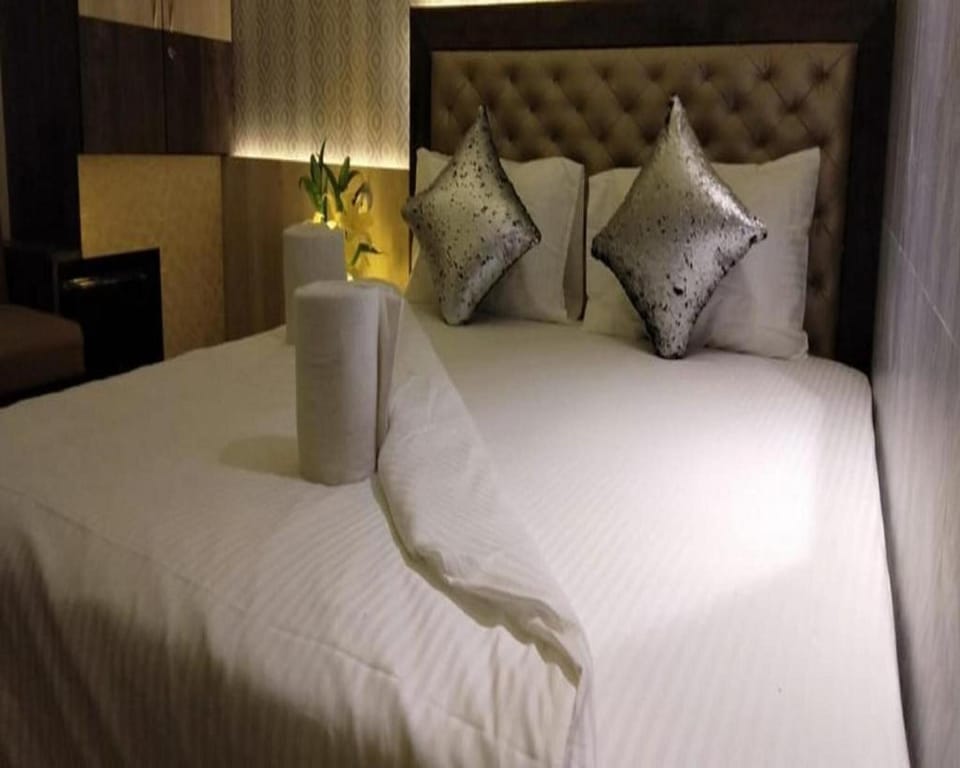 Soundproofing, rollaway beds, free WiFi, bed sheets