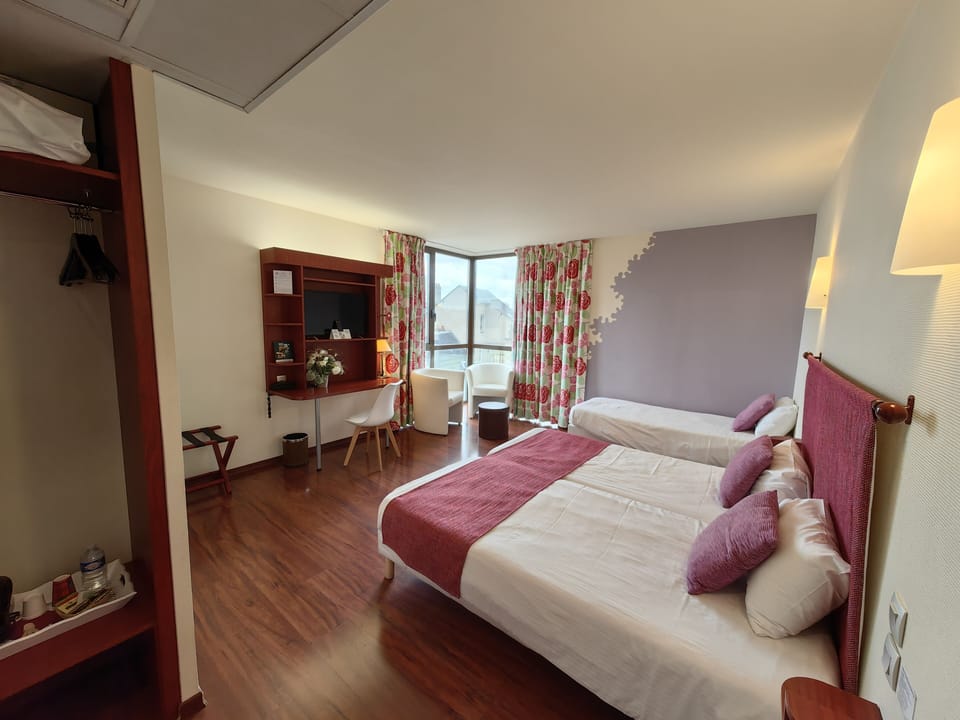 Double Room (Prestige) | Desk, soundproofing, WiFi (free), bed sheets