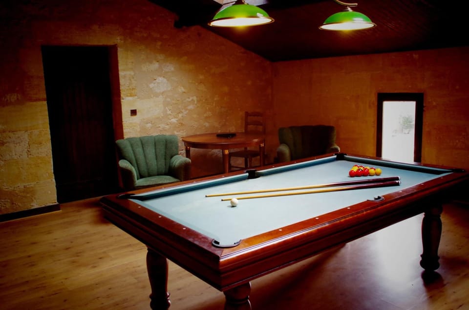 Château Fleur de Roques Hotel in Nouvelle-Aquitaine