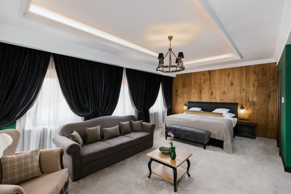 Presidential Suite | Egyptian cotton sheets, premium bedding, memory foam beds, minibar