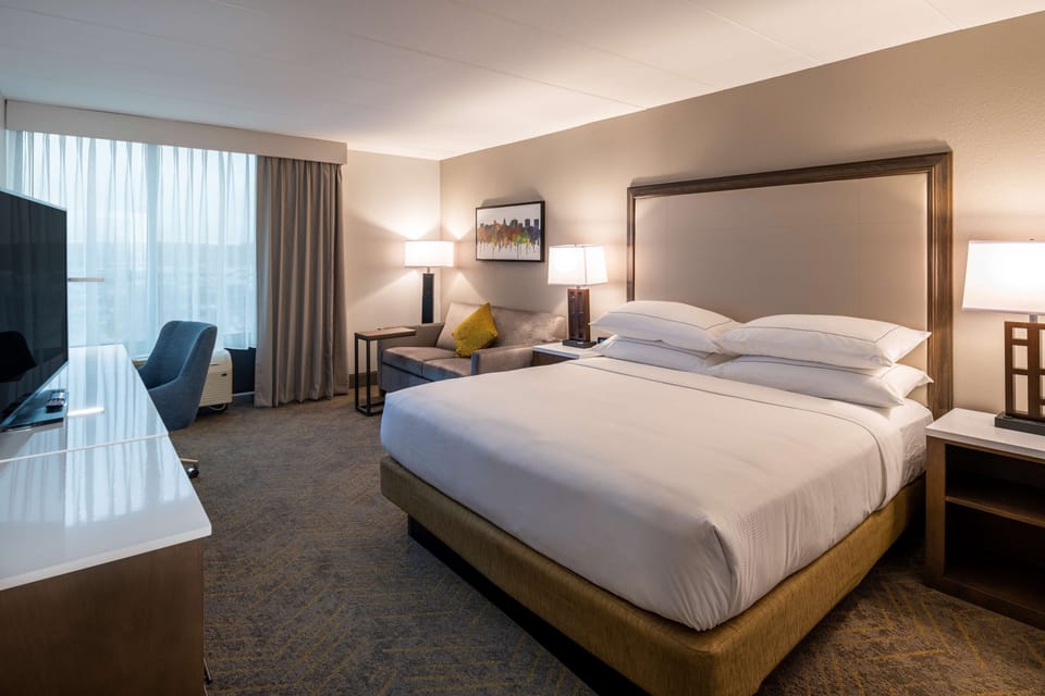 In-room safe, desk, laptop workspace, blackout drapes