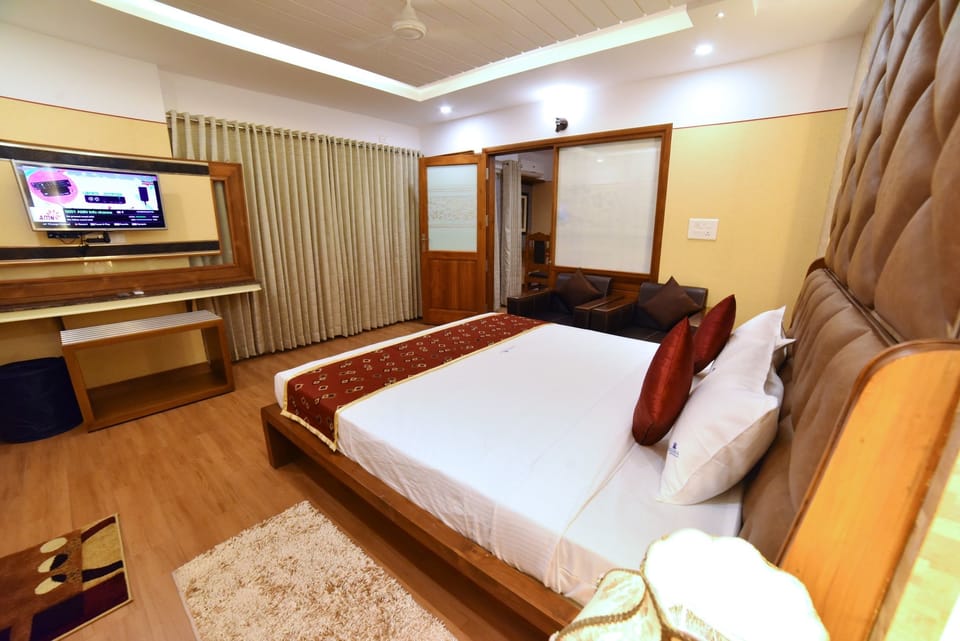Premium bedding, in-room safe, individually furnished, desk