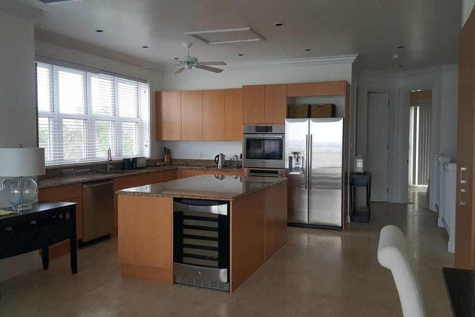 Villa, Multiple Beds, Non Smoking | Private kitchen | Coffee/tea maker, full-size fridge, microwave, oven