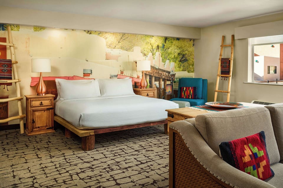 Room, 1 King Bed | Premium bedding, pillowtop beds, in-room safe, desk