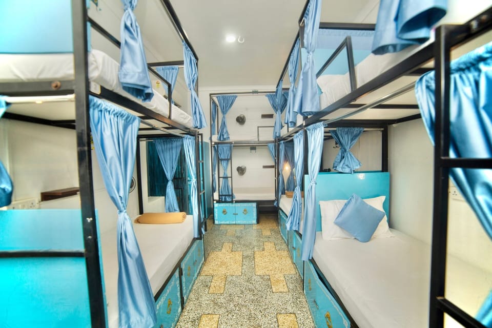 10 Bed Mixed Dorm AC | Iron/ironing board (on request), WiFi (free), bed sheets