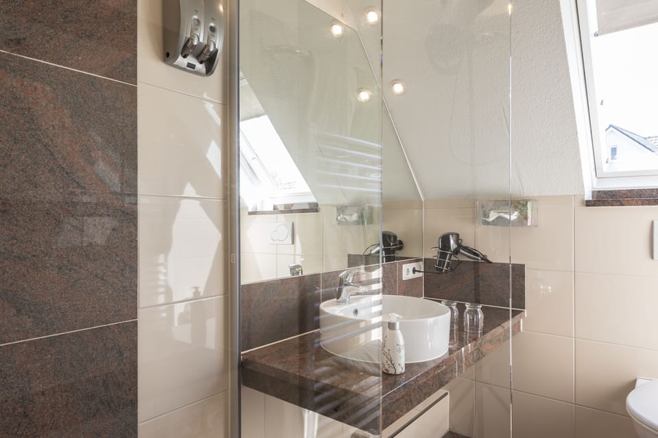 Double Room, 1 Queen Bed | Bathroom | Shower, hair dryer, towels, soap