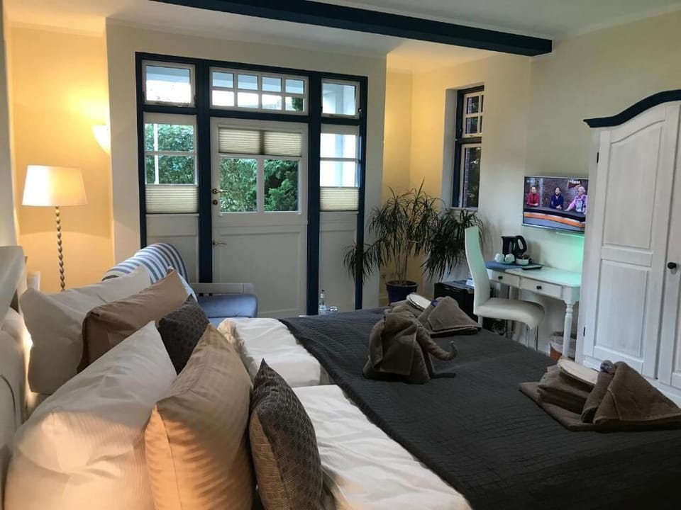 Superior Double Room | Premium bedding, individually decorated, individually furnished, desk