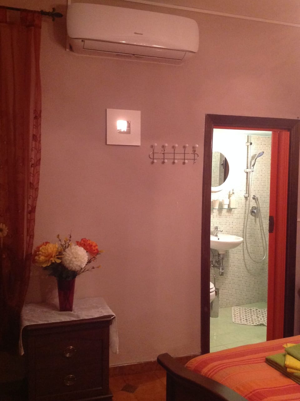 Classic Quadruple Room, 1 King Bed, Non Smoking | Room amenity