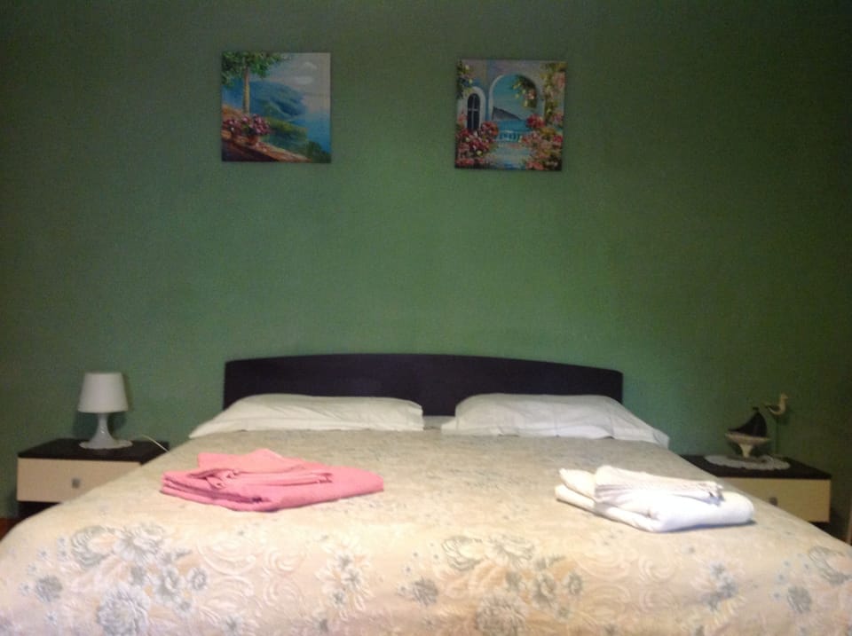 Classic Quadruple Room, 1 King Bed, Non Smoking | Frette Italian sheets, down comforters, cribs/infant beds, free WiFi