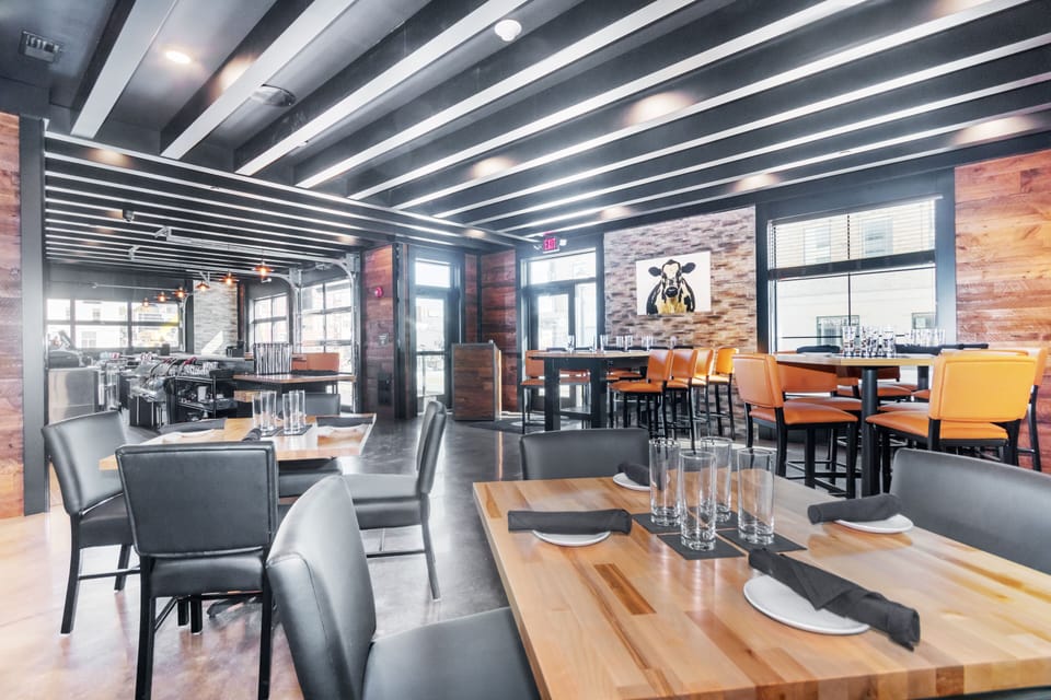 Dinner served, American cuisine