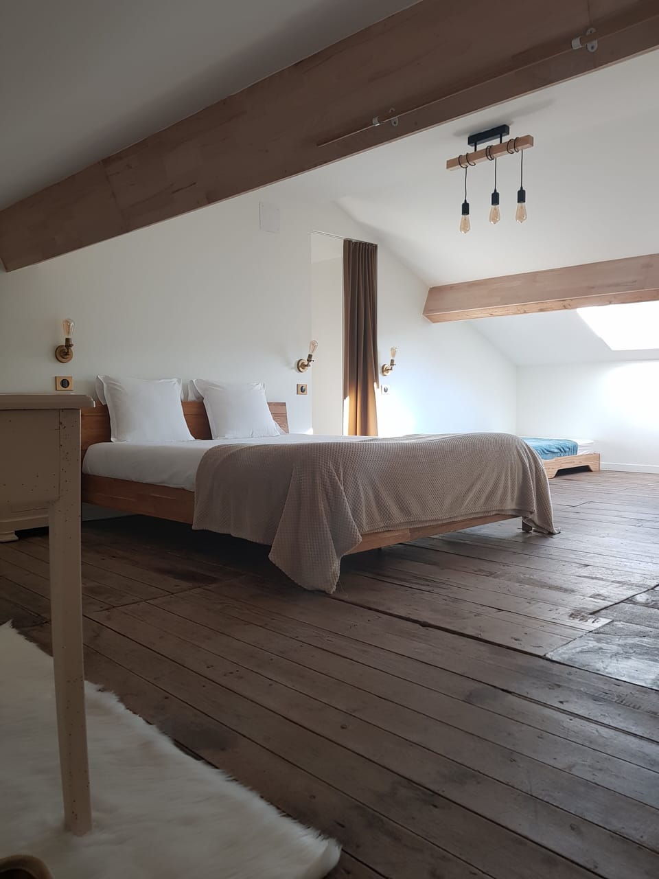Deluxe Room, Non Smoking (Bella Stella) | Premium bedding, desk, blackout drapes, WiFi (free)