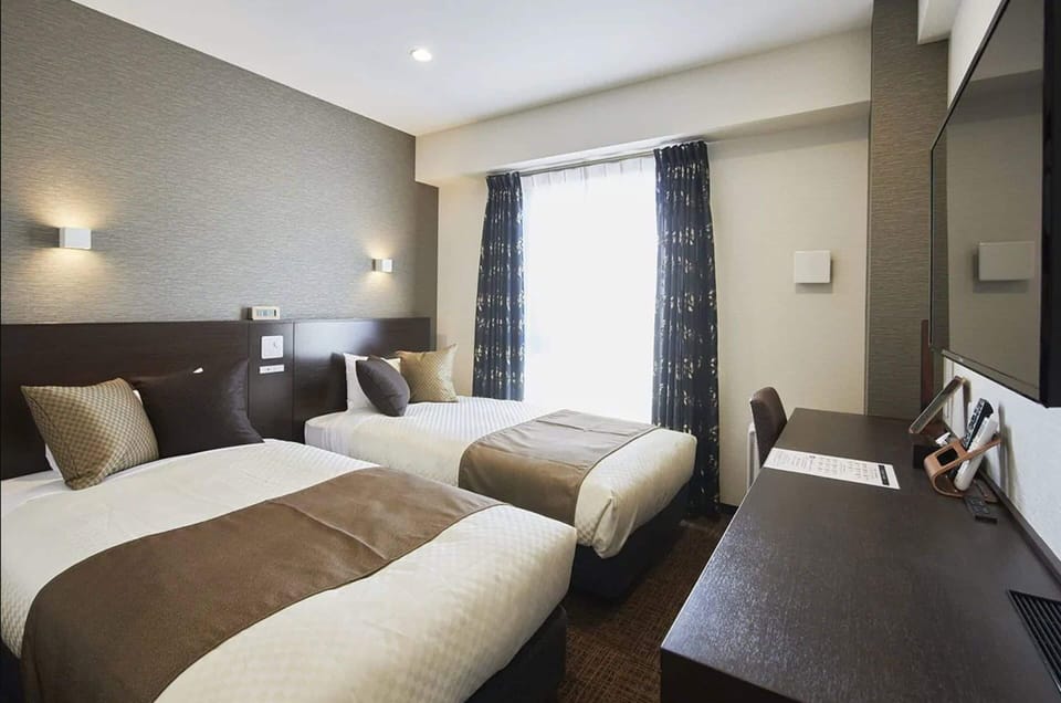 Twin Room | In-room safe, free WiFi, bed sheets