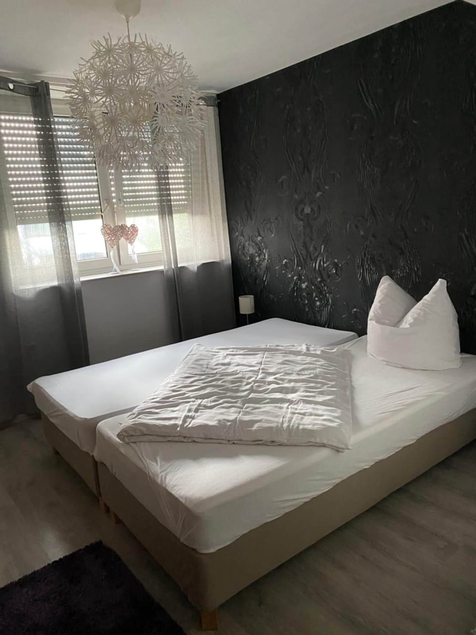 Apartment | Minibar, desk, free WiFi, bed sheets