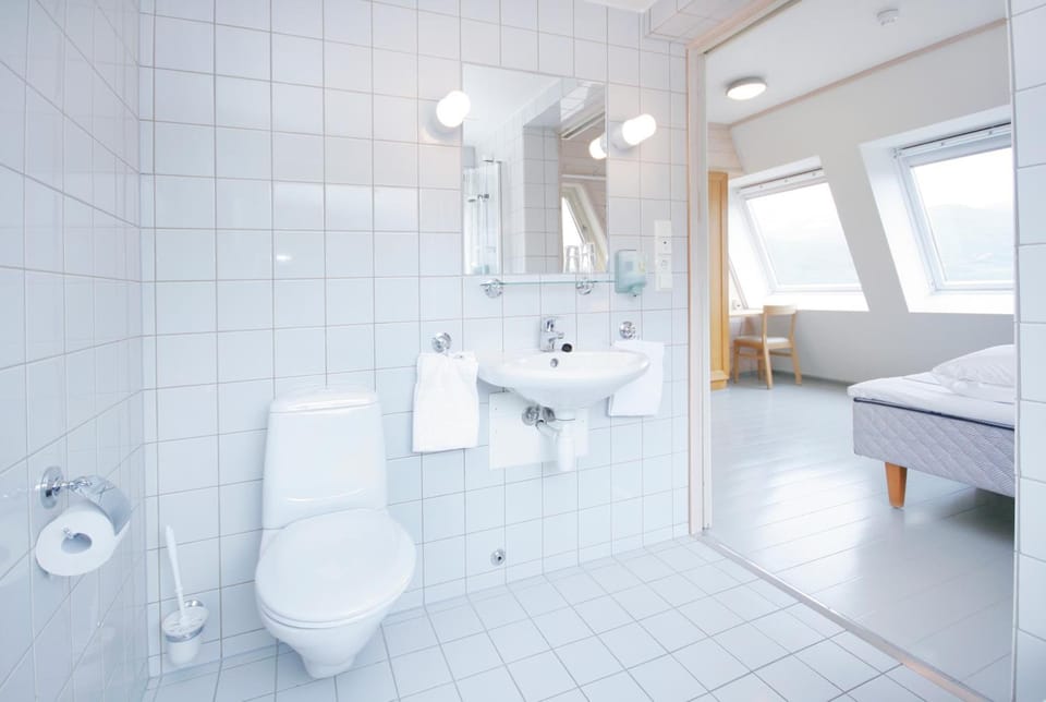 Premier Room | Bathroom | Towels