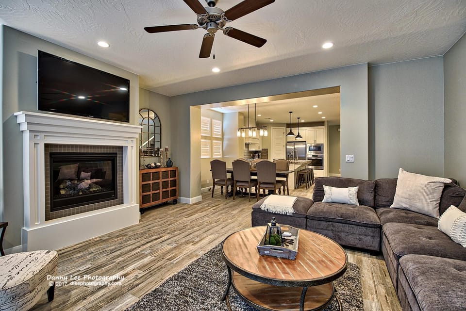 House, Multiple Beds, Mountain View (Southern Comfort) | Living area | TV, fireplace