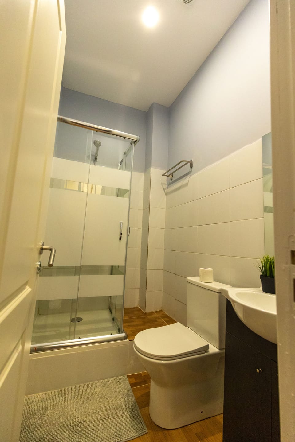 Double Bed with Private Bathroom | Bathroom | Towels, toilet paper
