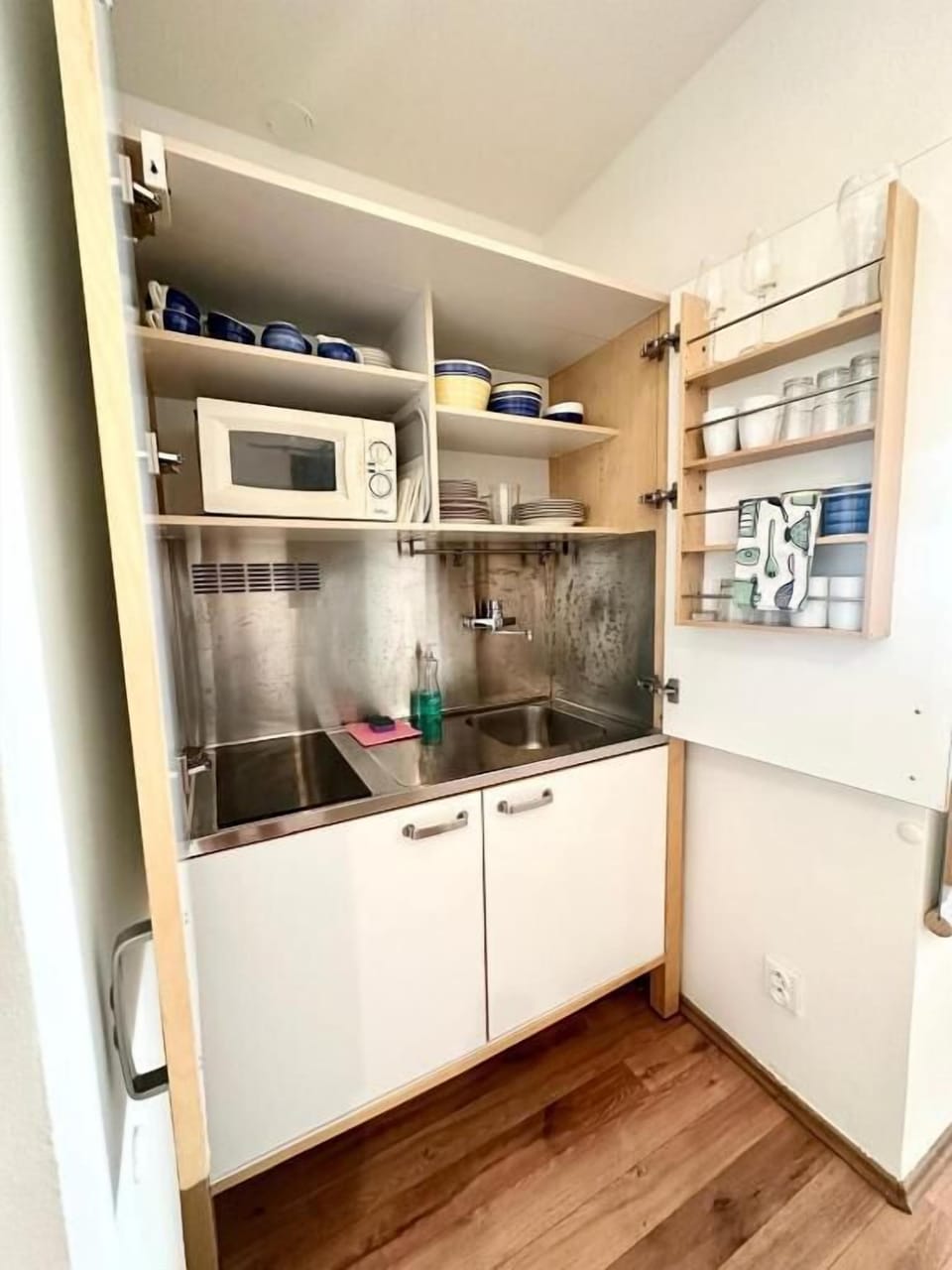Private kitchenette