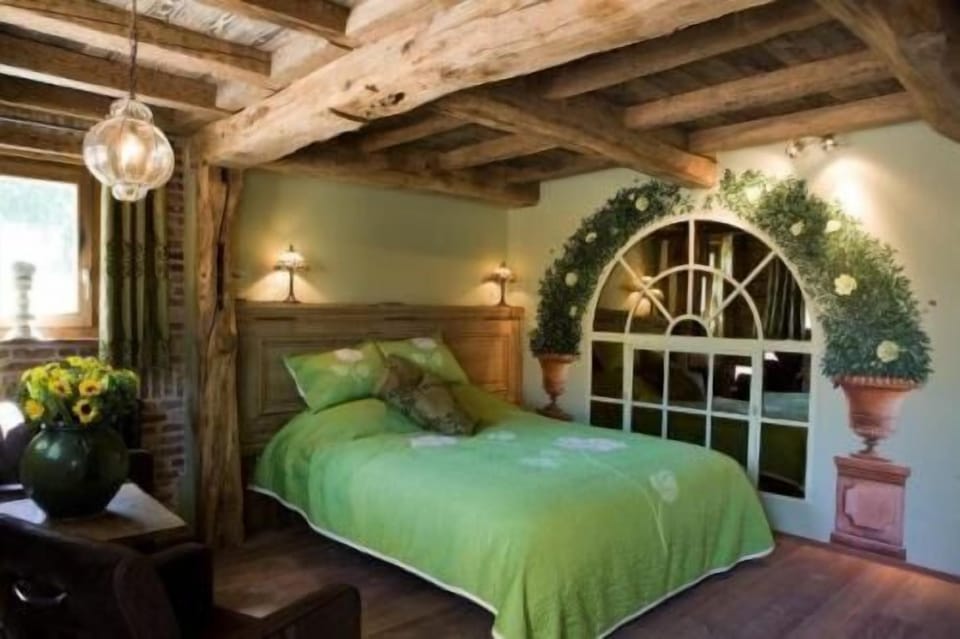 Minibar, in-room safe, desk, blackout drapes