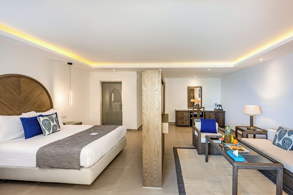 Premium Jacuzzi Suite | Free minibar items, in-room safe, individually decorated