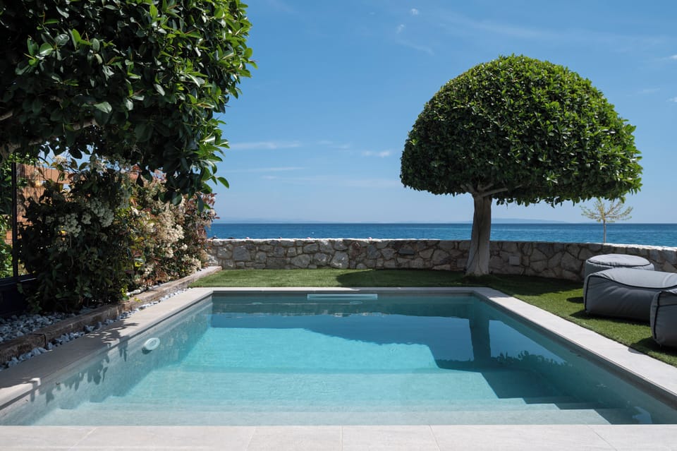 Private pool