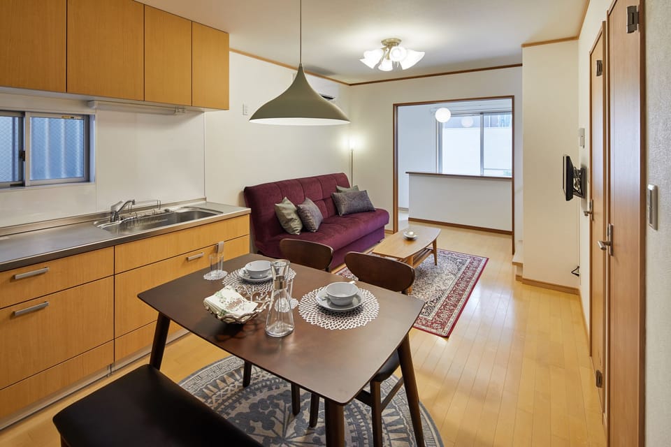 Private Vacation Home | Living area | Flat-screen TV
