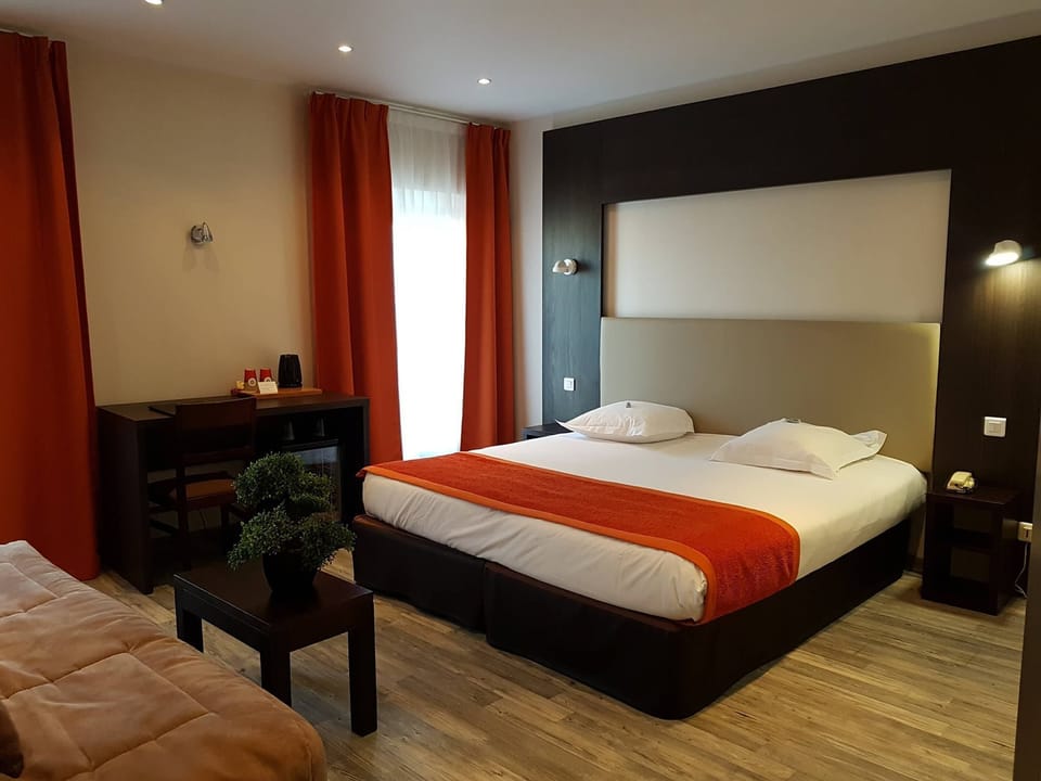 Quadruple Room | Premium bedding, minibar, in-room safe, desk