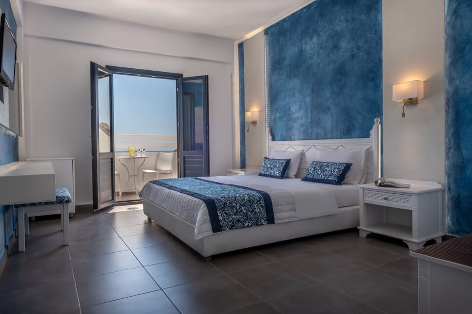 Superior Double or Twin Room | In-room safe, desk, iron/ironing board, bed sheets