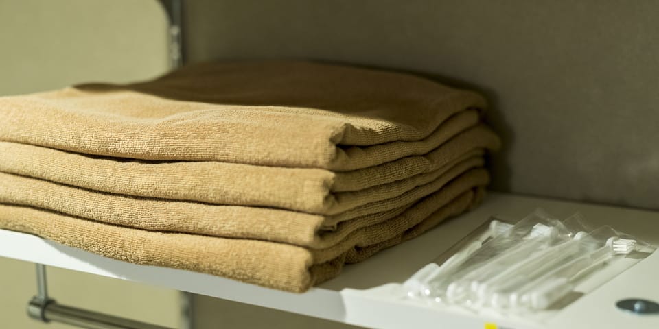 Standard Room | Bathroom amenities | Separate tub and shower, deep soaking tub, free toiletries, hair dryer