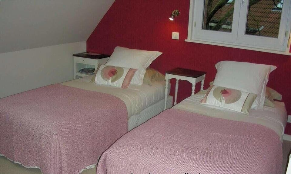 Double or Twin Room, Ensuite, Garden View (2. Chambre Rose) | WiFi