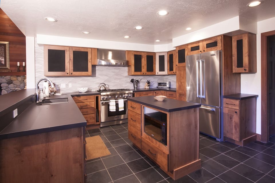House, 4 Bedrooms | Private kitchen | Fridge, microwave, oven, dishwasher
