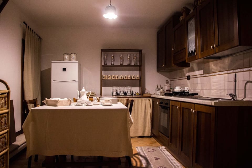 Quadruple Room | Private kitchen | Fridge, stovetop, espresso maker, coffee/tea maker