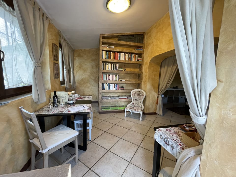Superior Room | Living area | Flat-screen TV