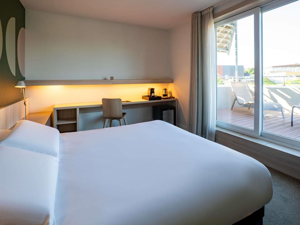Superior Room, 1 Double Bed, Terrace | Premium bedding, individually decorated, individually furnished, desk
