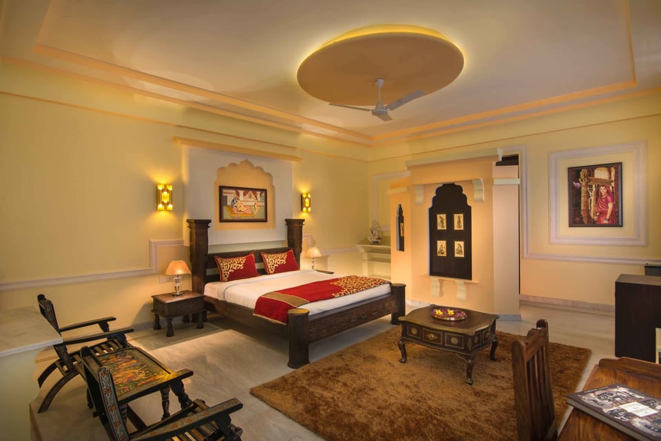Luxury Suite, 1 Queen Bed, Non Smoking, Garden View | Bed sheets