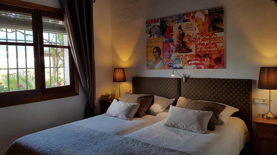 Standard Double Room, 2 Twin Beds | Hypo-allergenic bedding, free WiFi, bed sheets