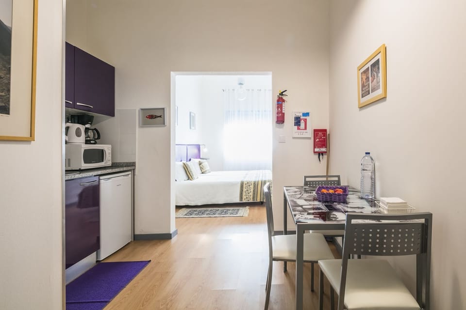 Apartment, 1 Bedroom | Private kitchen | Full-size fridge, microwave, stovetop, coffee/tea maker