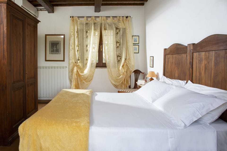 Double Room, Garden View | 1 bedroom, soundproofing, free WiFi, bed sheets