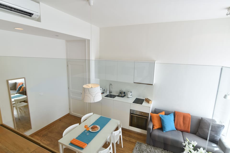 Deluxe Studio, Sea View | In-room safe, soundproofing, iron/ironing board, free cribs/infant beds