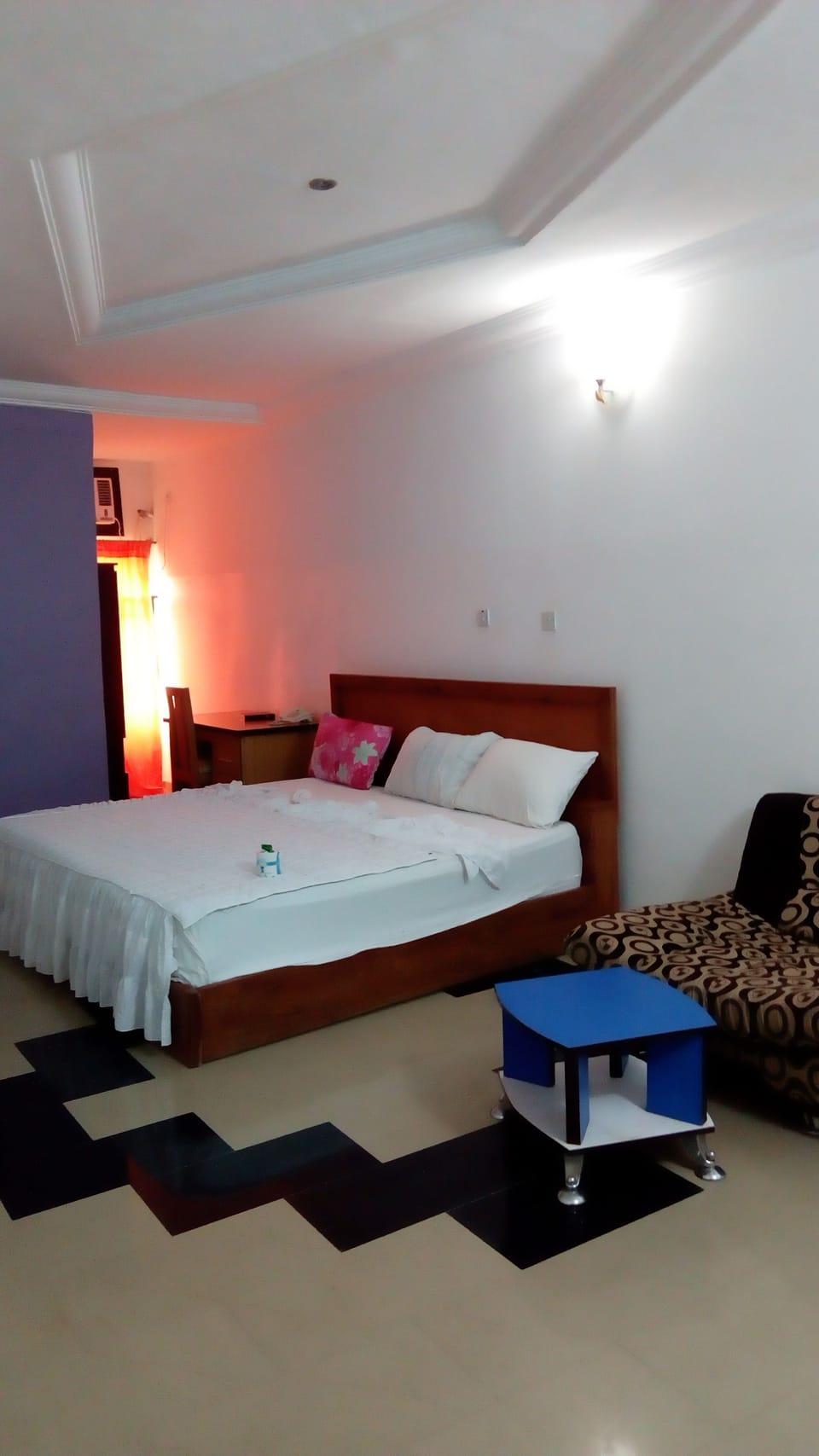 Desk, free WiFi, bed sheets