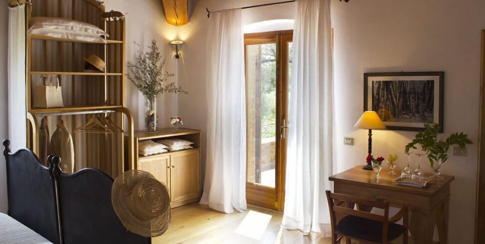 Double Room, 1 Bedroom, Balcony, Garden View (Casa Padronale) | Down comforters, desk, free WiFi, bed sheets
