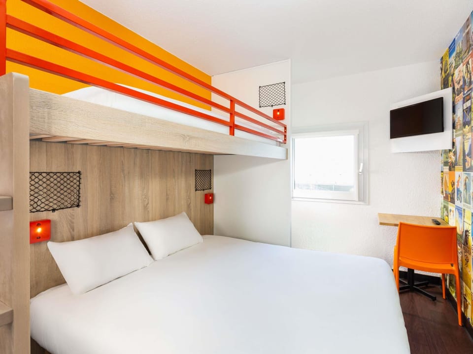 Room, 1 Double Bed (Cabrio) | Laptop workspace, iron/ironing board, free WiFi, bed sheets