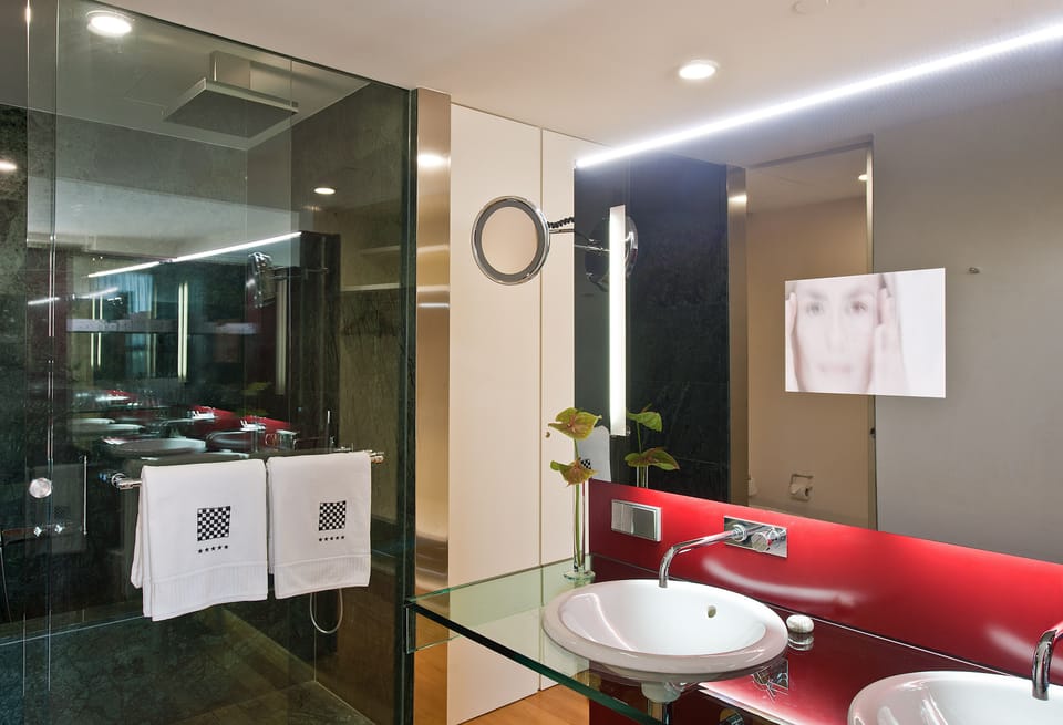 Bathroom sink
