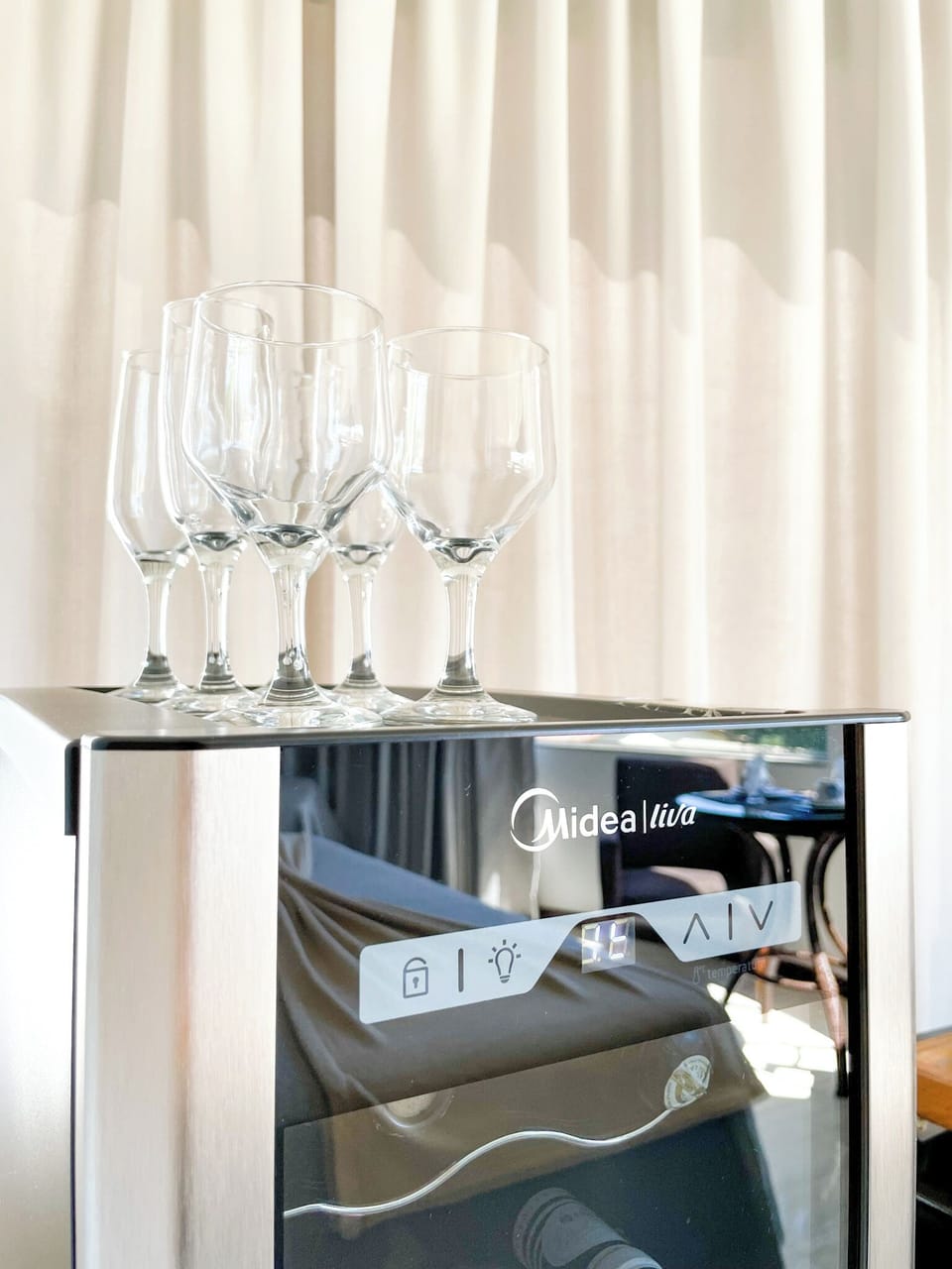 Luxury Suite, Bathtub | Minibar, desk, blackout drapes, iron/ironing board (on request)