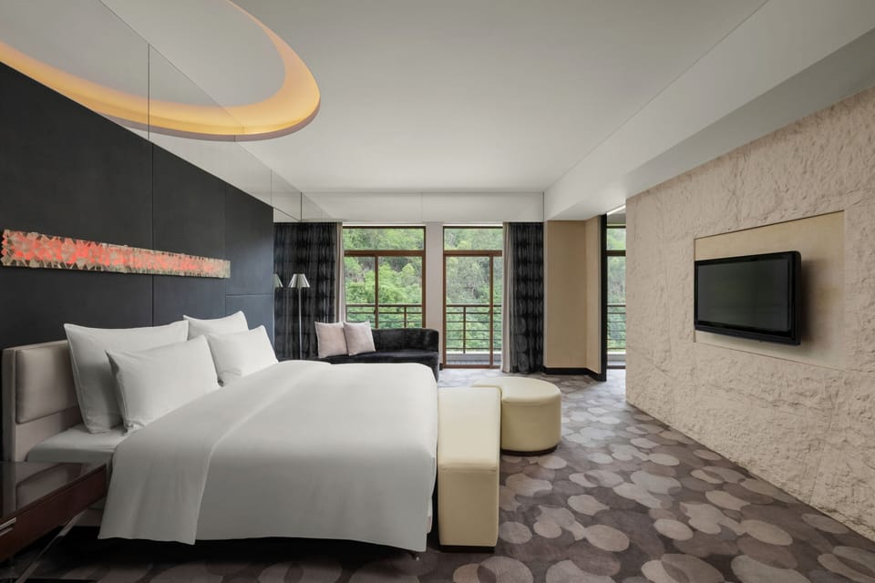 Presidential Suite, 1 King Bed, Balcony | Premium bedding, down comforters, pillowtop beds, minibar
