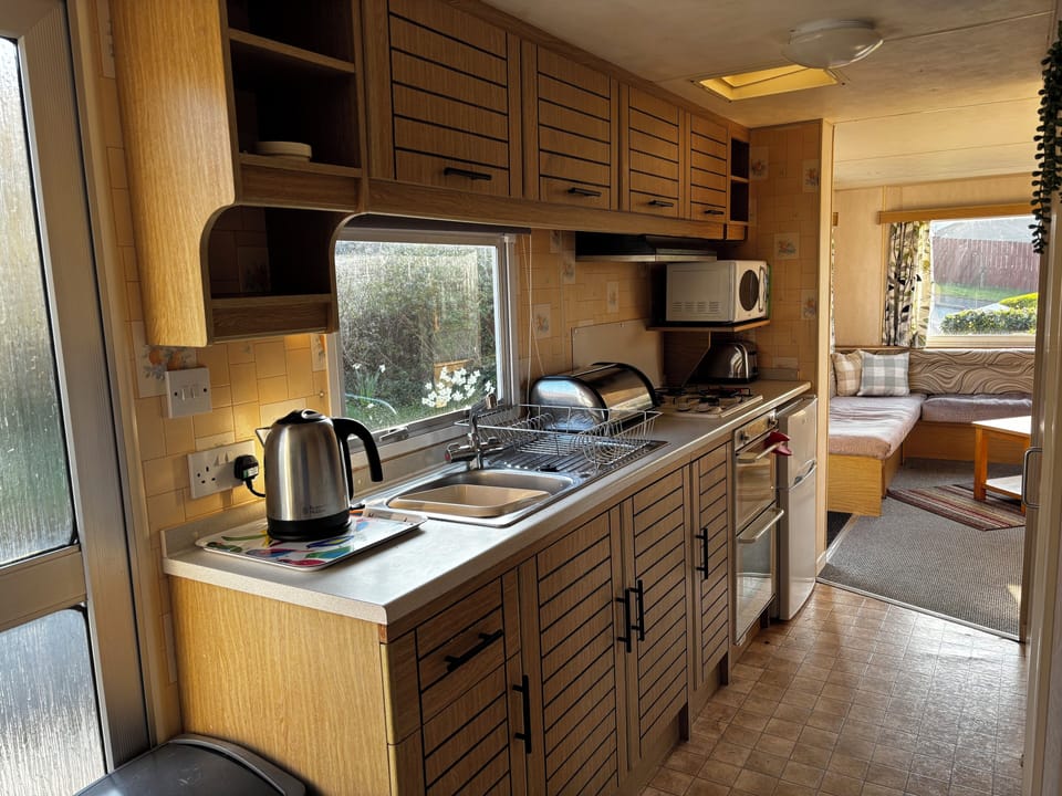 Mobile Home, 2 Bedrooms (Caravan F) | Bed sheets