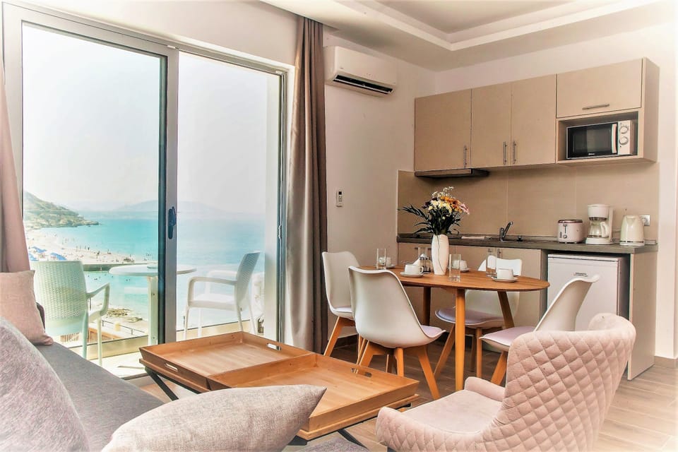 Deluxe Apartment, 1 Queen Bed with Sofa bed, Non Smoking, Sea View | 1 bedroom, minibar, in-room safe, blackout drapes