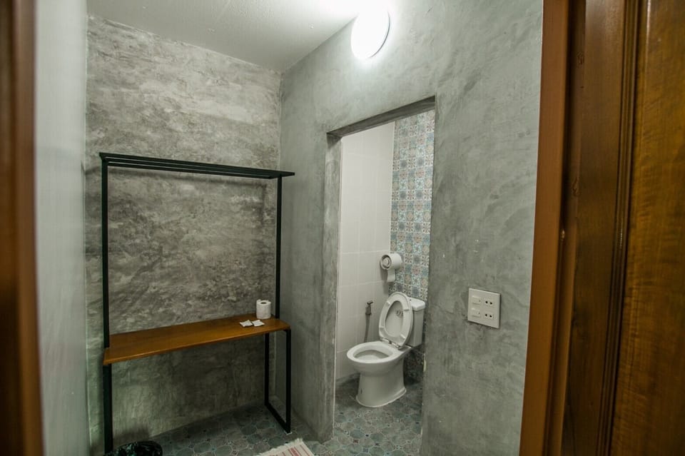 Standard Twin Room | Free WiFi, bed sheets