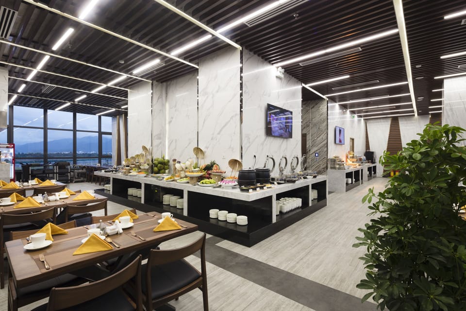 Daily buffet breakfast for a fee