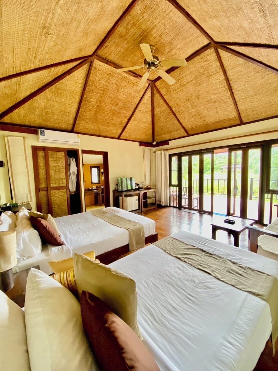 Chalet, River View | Blackout drapes, bed sheets
