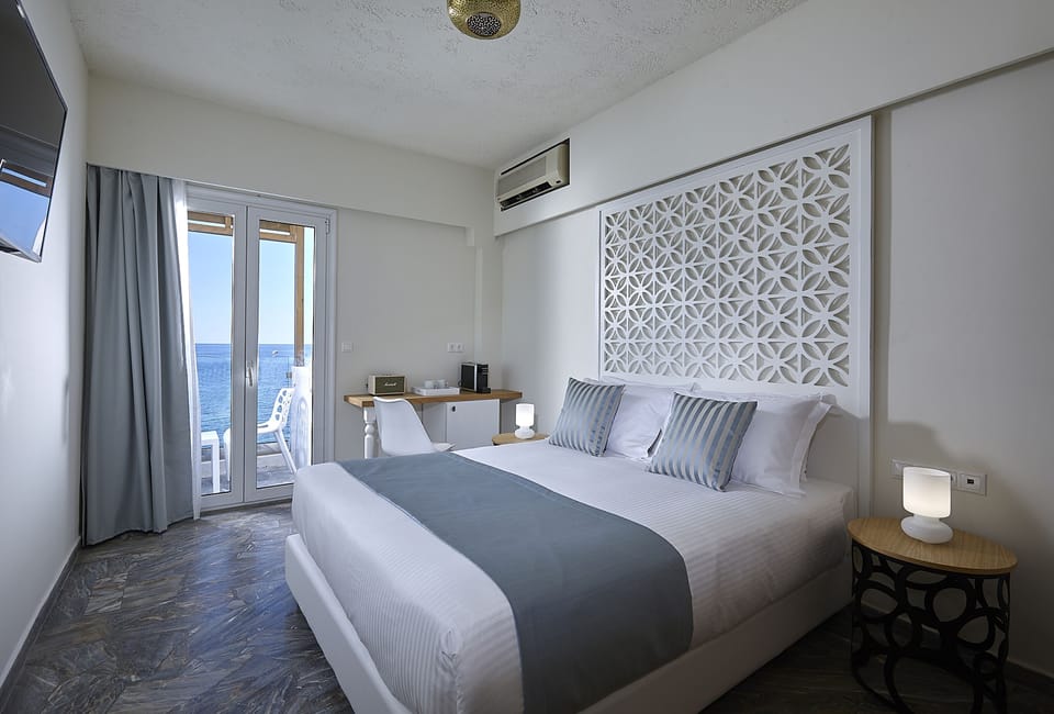 Superior Double Room, Sea View | Egyptian cotton sheets, minibar, in-room safe, desk